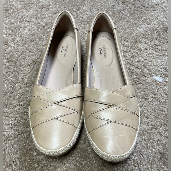 CLARK DANELLY SHINE SAND LEATHER SLIP-ON FLATS. NEW WITHOUT BOX. SIZE 11W - Picture 6 of 7